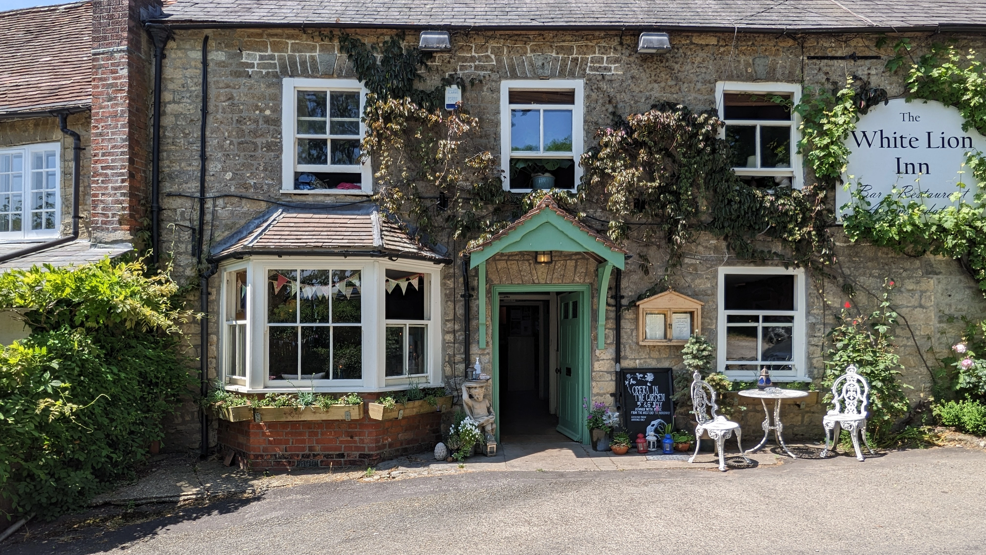 The White Lion Inn