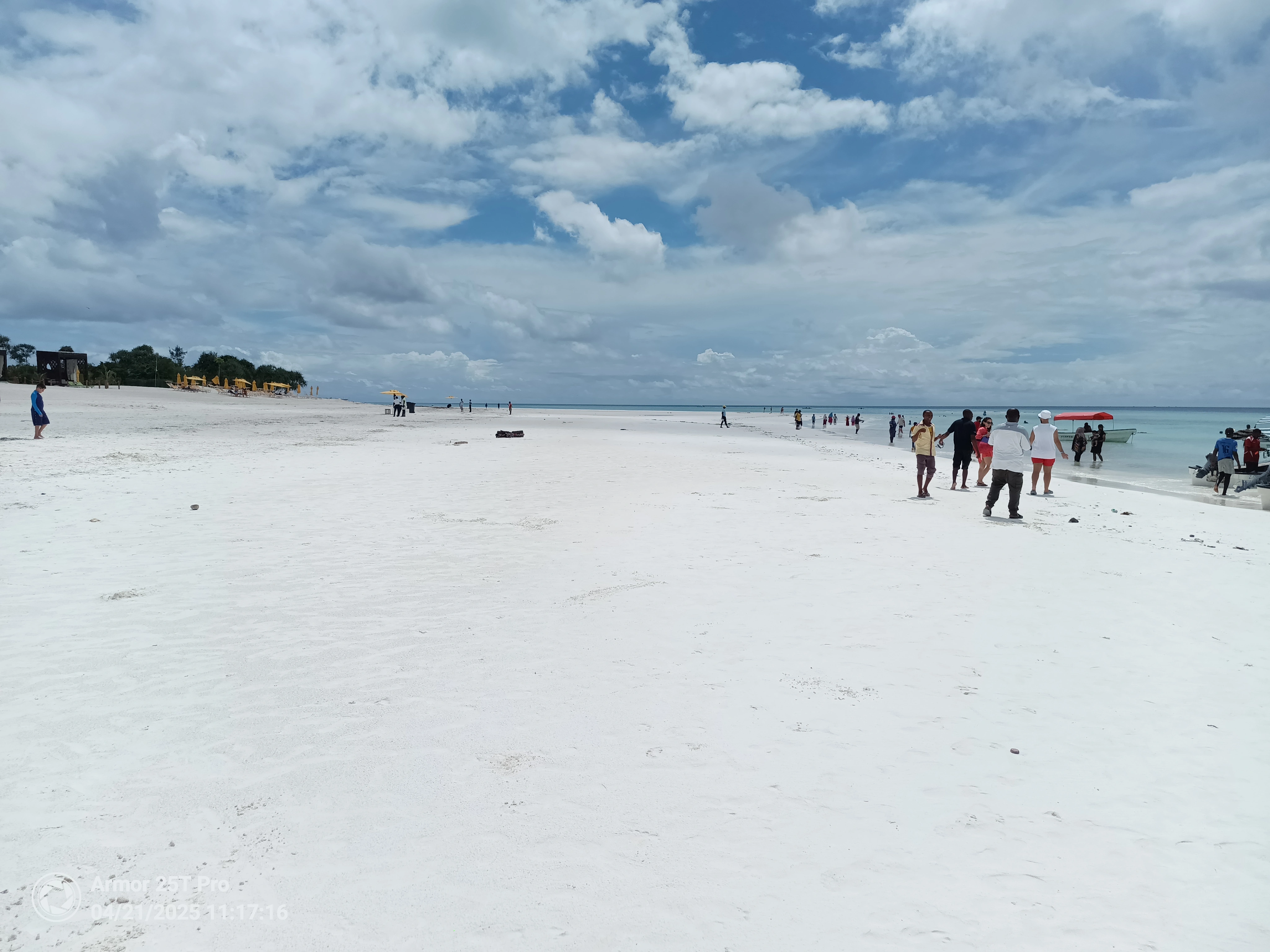 Muyuni Beach