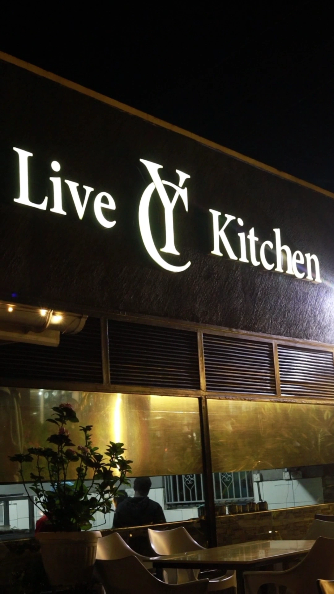 Yums Cafe, Ntinda