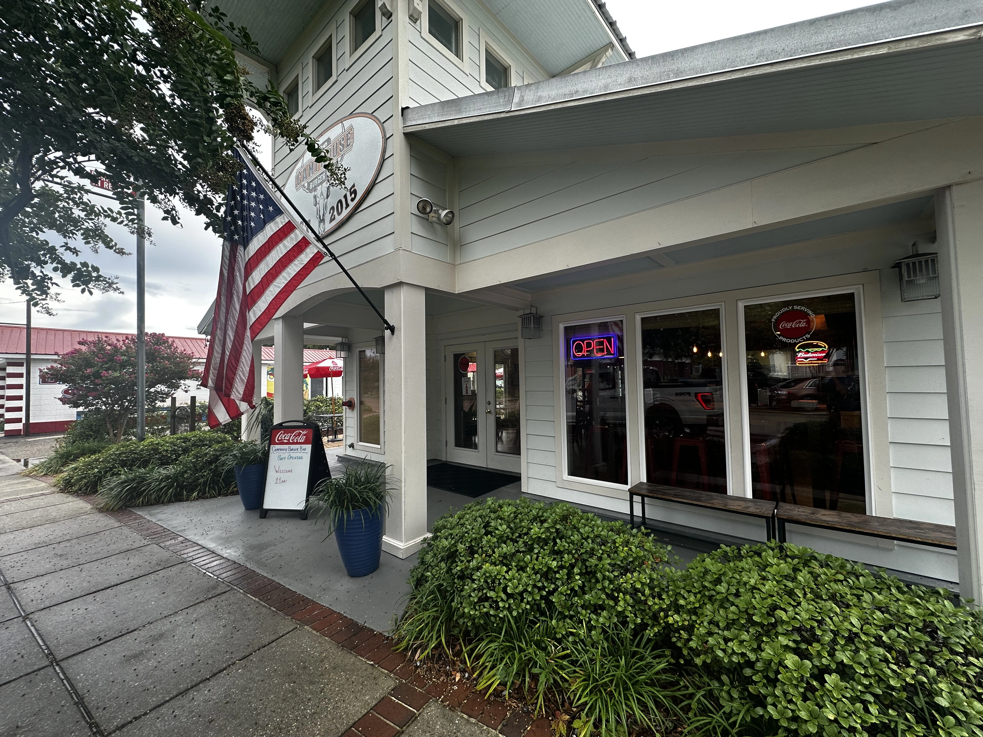 The Camphouse Burger Bar - Long Beach, MS