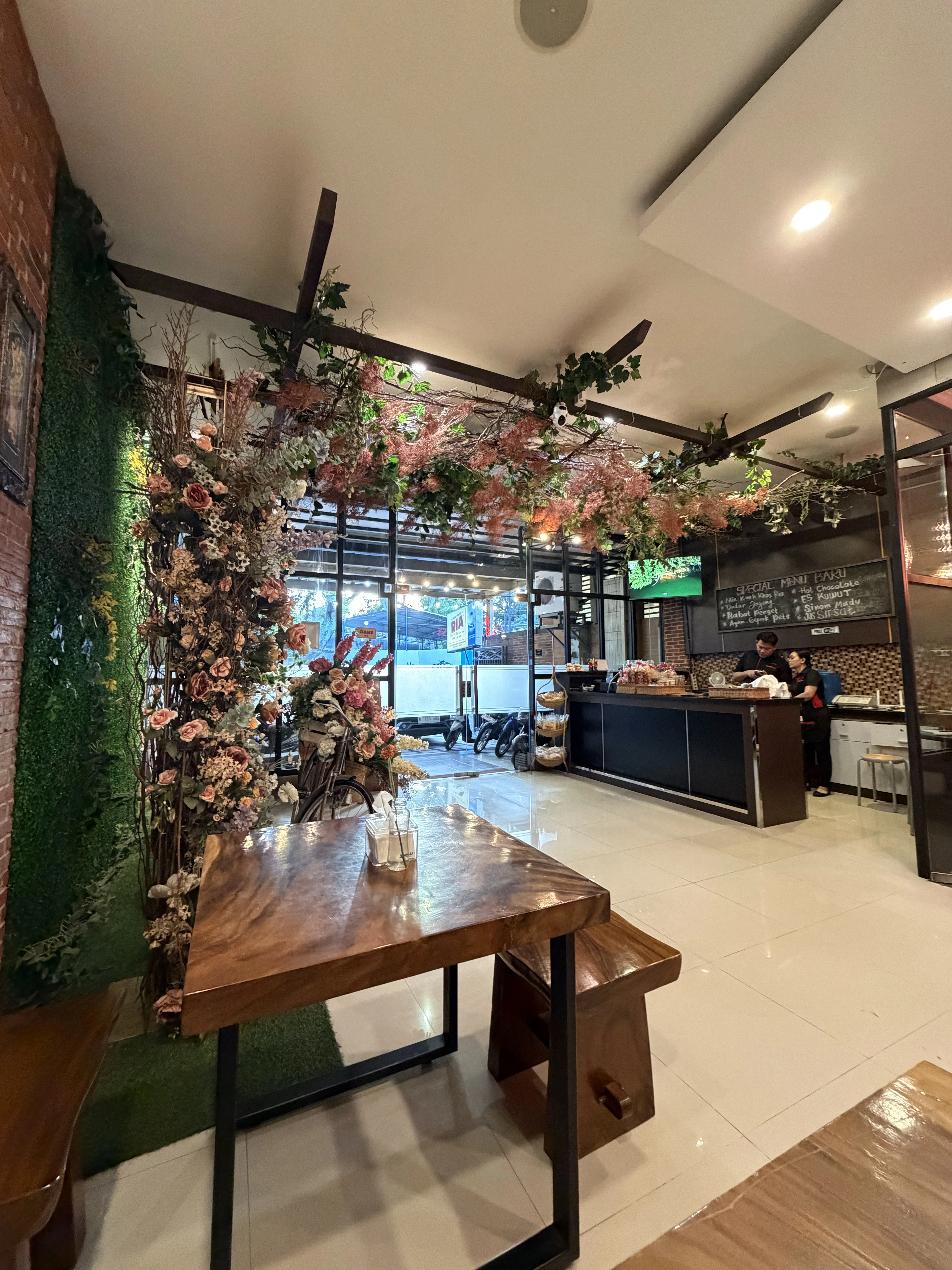 Ayam Penyet Ria, Malang