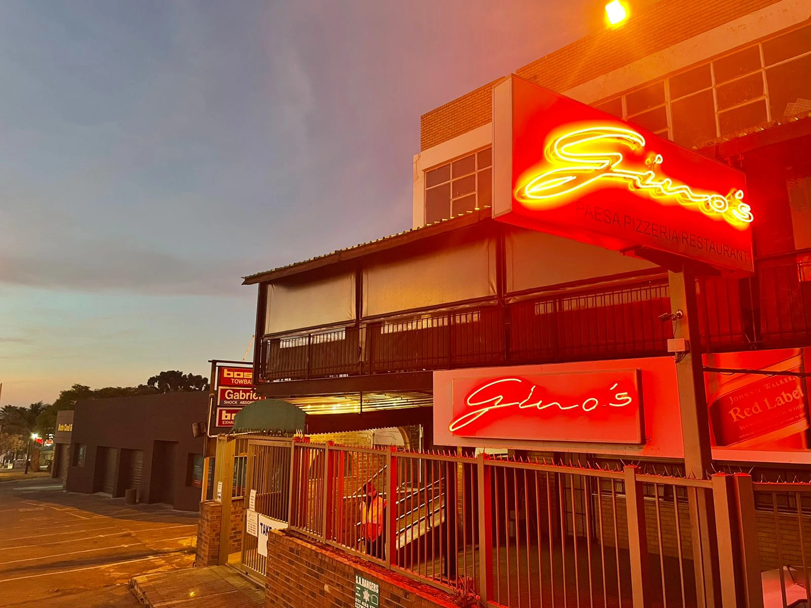 Gino's Pizza