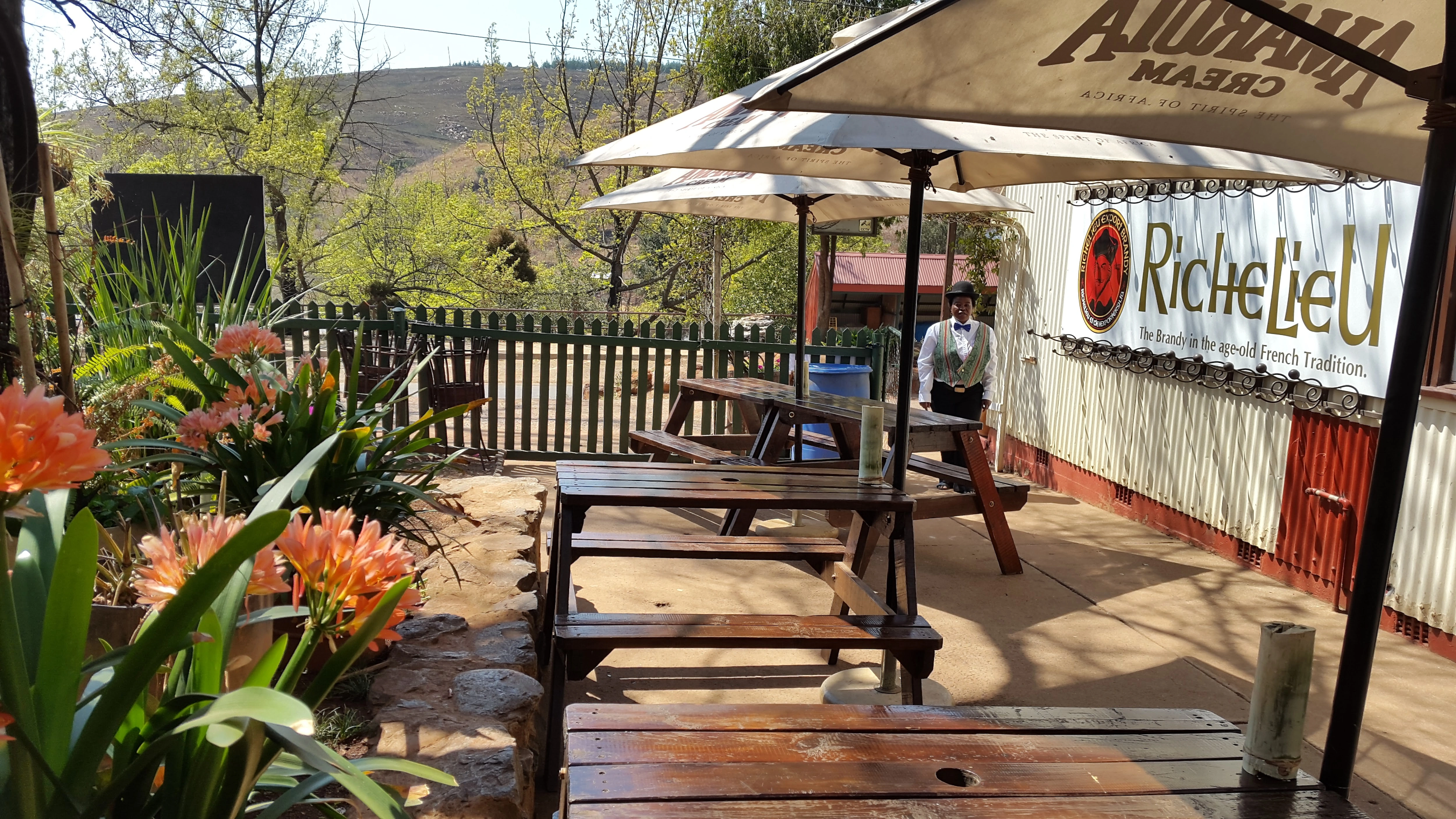 The Vine Restaurant & Johnny's Pub